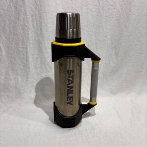 Stanley Aladdin The Bolt Stainless Steel Vacuum Thermos With Handle 1.1Qt/1L